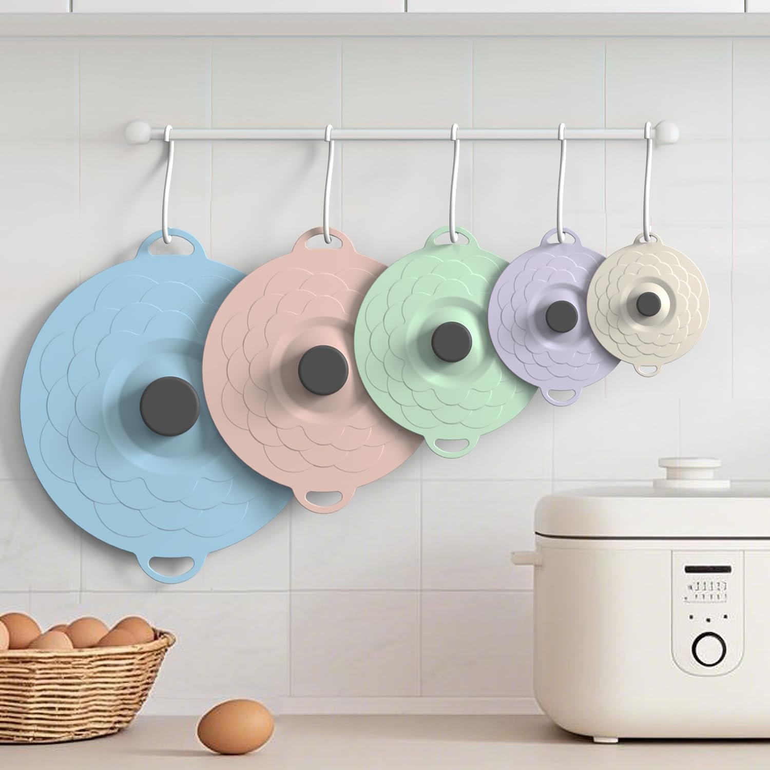 5 Pack Silicone Food Storage Lids, BPA-Free Suction Cup Lids,Microwave Splatter Cover, 5 Sizes Reusable Heat Resistant Suction Lids Fits, for cups, bowls, plates, pots, pans, refrigerators, etc.